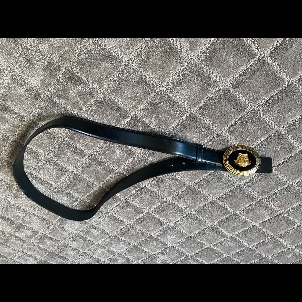 Men’s Versace belt!!